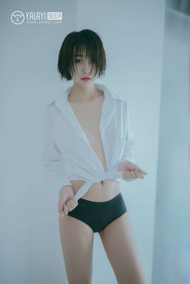 CF穿越火线女去衣看奶